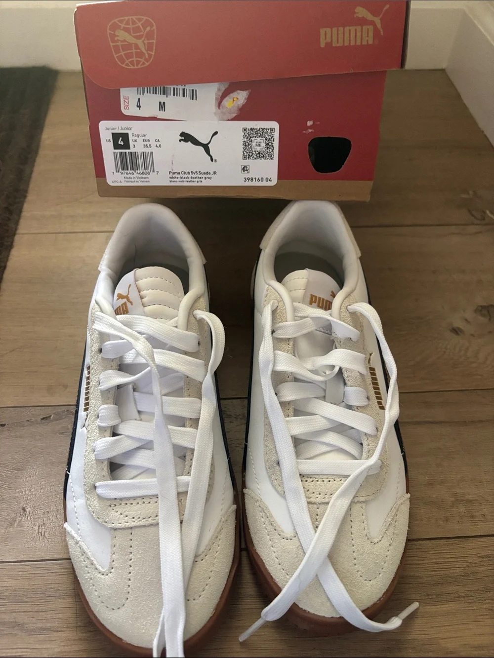 Puma White Sneakers with Gum Soles and Black Stripe